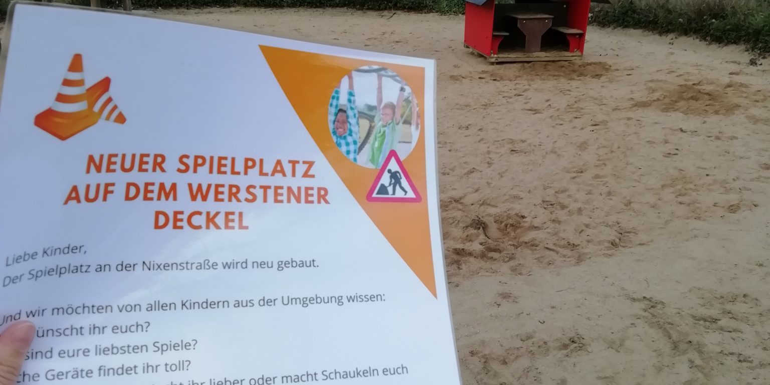 bild des Flyers mit infos zur Beteiligung im Februar 2024. Im Hintergrund sieht man die in die Jahre gekommen Spielhäuschen auf dem Spielplatz.